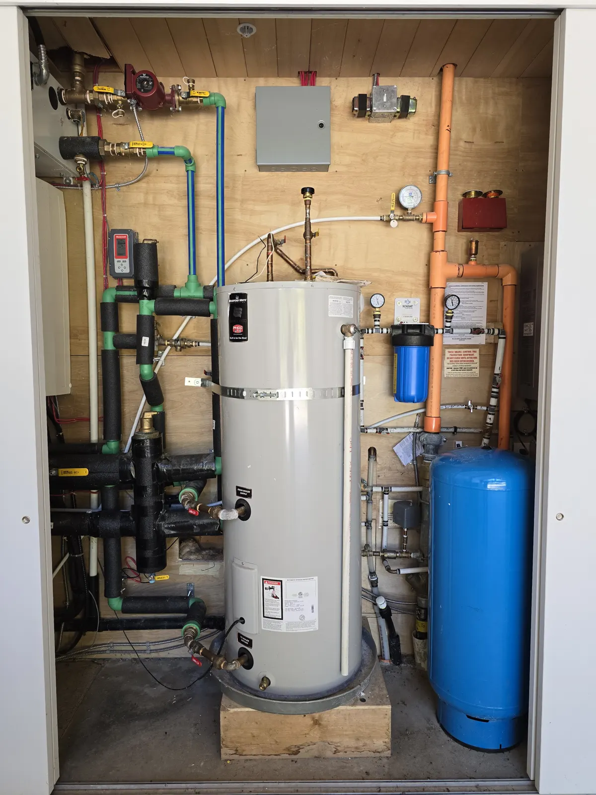 Before: the old closet with a tank and PP-R piping